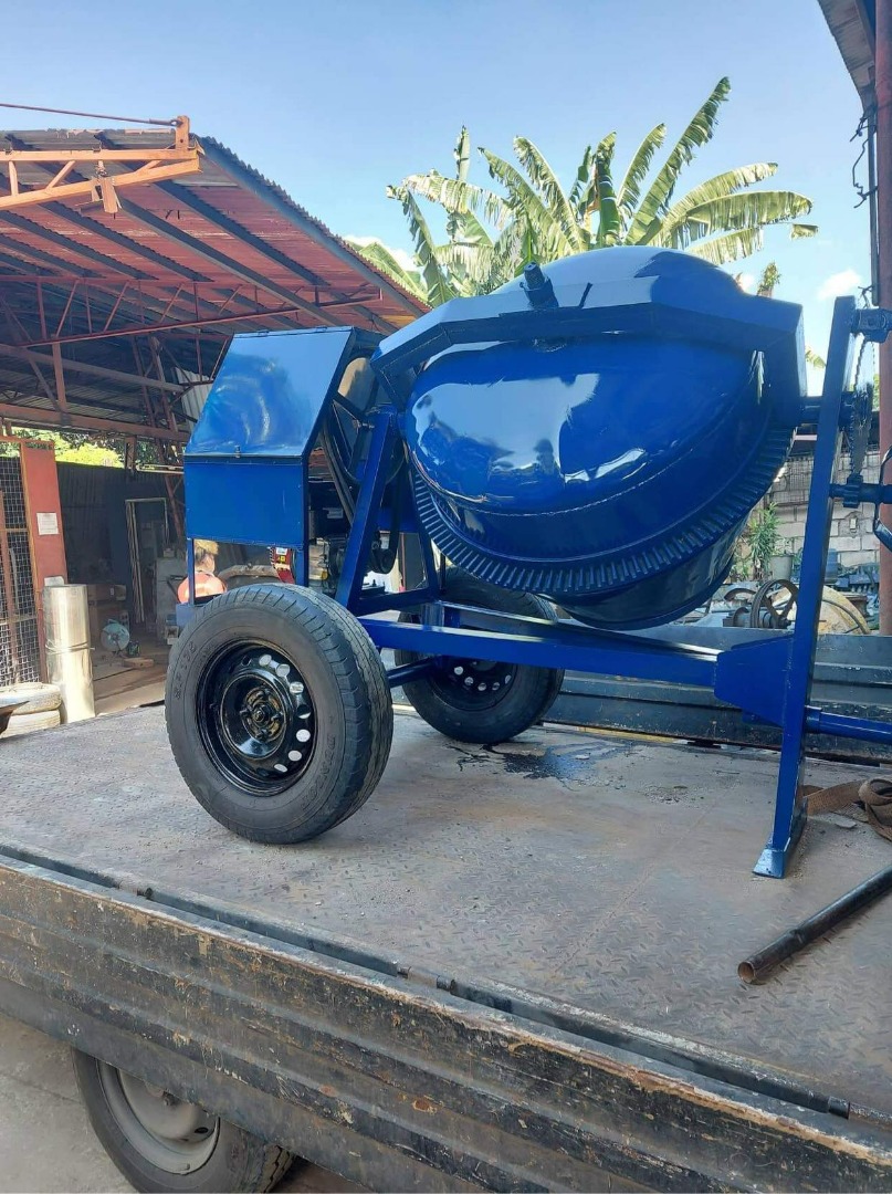 1 bagger concrete mixer, Commercial & Industrial, Construction