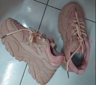 粉色老爹鞋