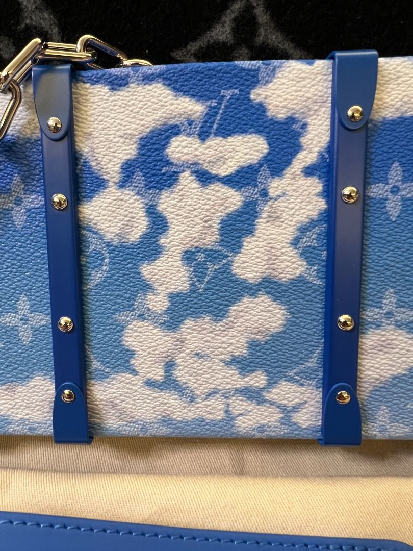 正版現貨Louis Vuitton LV 男女裝硬盒FW 20 Clouds Soft Trunk Bag 