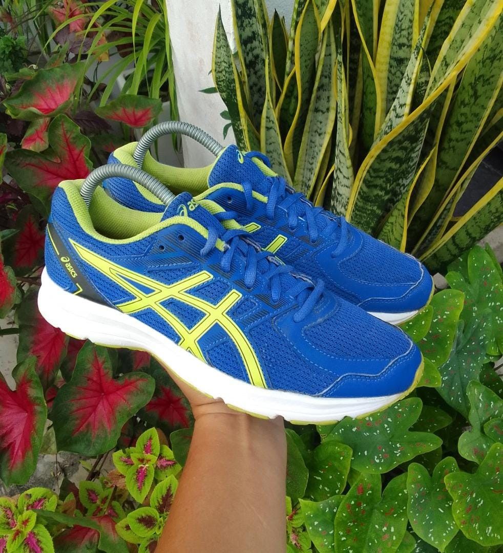 Asics sports hotsell shoes 6.5