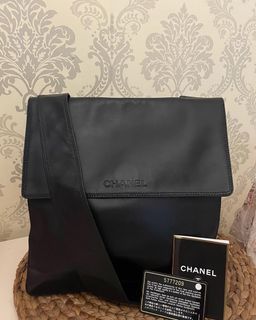 nett Authentic Chanel Messenger Bag Lambskin  #5 ( recolor ) VVGC ( bag + booklet + holo + card + repl. DB ) 