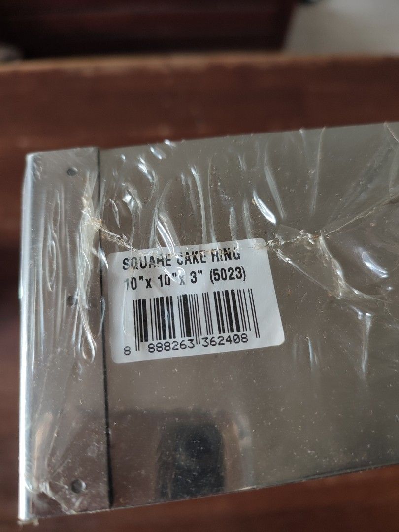 Cake square ring (Category: Bakeware) located in Singapore. Submitted by zespies (Listing ID 1197129754, Image 2). Description: brand new cake square ring. measurements as shown in pic 2. to collect from my place at Hougang Ave 1 only..