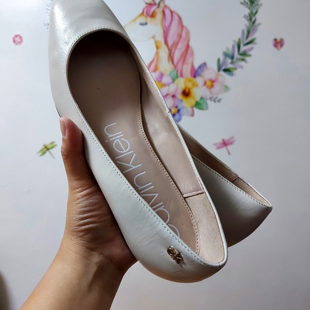 Calvin klein pointed toe flats deals