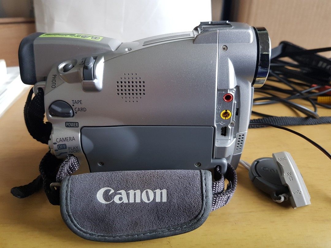 Canon ZR70MC Mini DV MiniDV Stereo Camcorder VCR Player Video WORKS