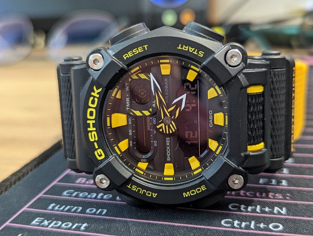 Casio GA 900 1A9 no box manual