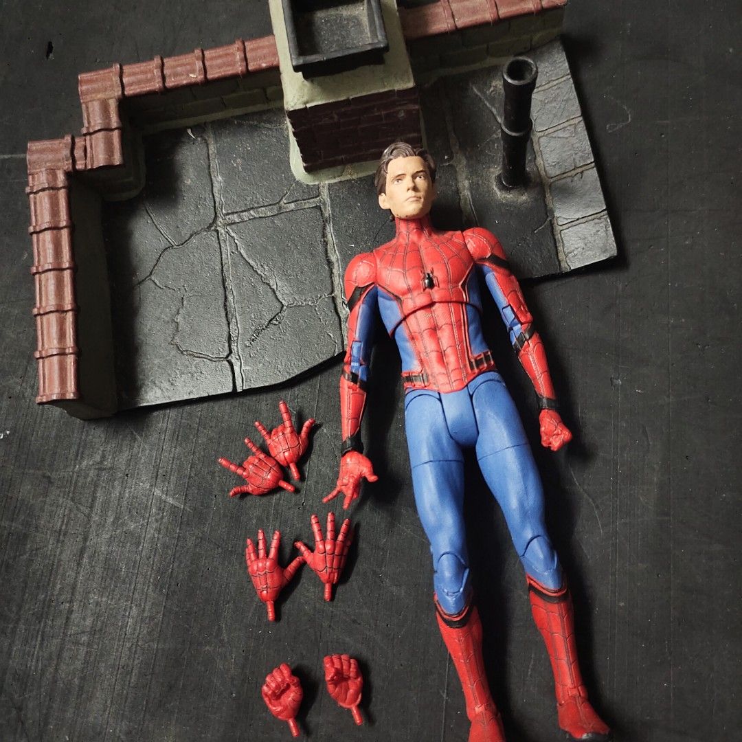 1/12 SPIDERMAN MARVEL SELECT HOME COMING AVENGERS NECA FIGURE GAME TOY,  Hobbies & Toys, Toys & Games on Carousell