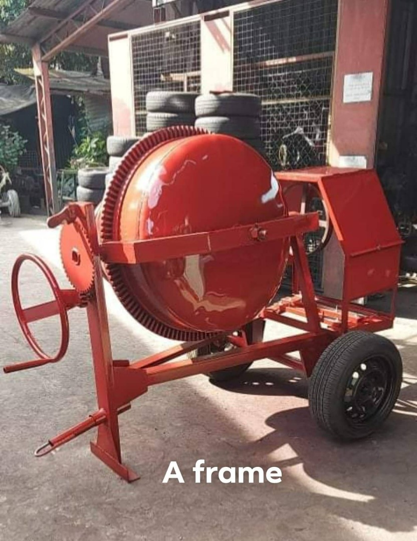 Cement mixer w/ marine original gas engine, Commercial & Industrial
