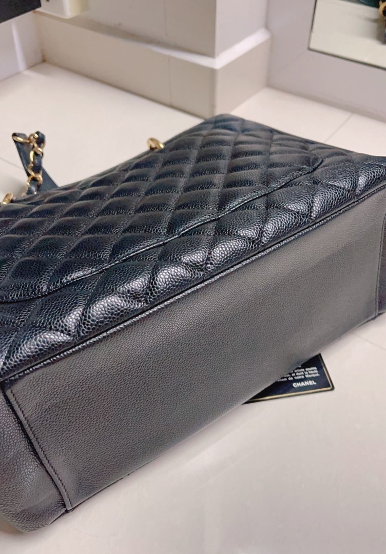 Chanel GST, Women's Fashion, Bags & Wallets, Shoulder Bags on Carousell