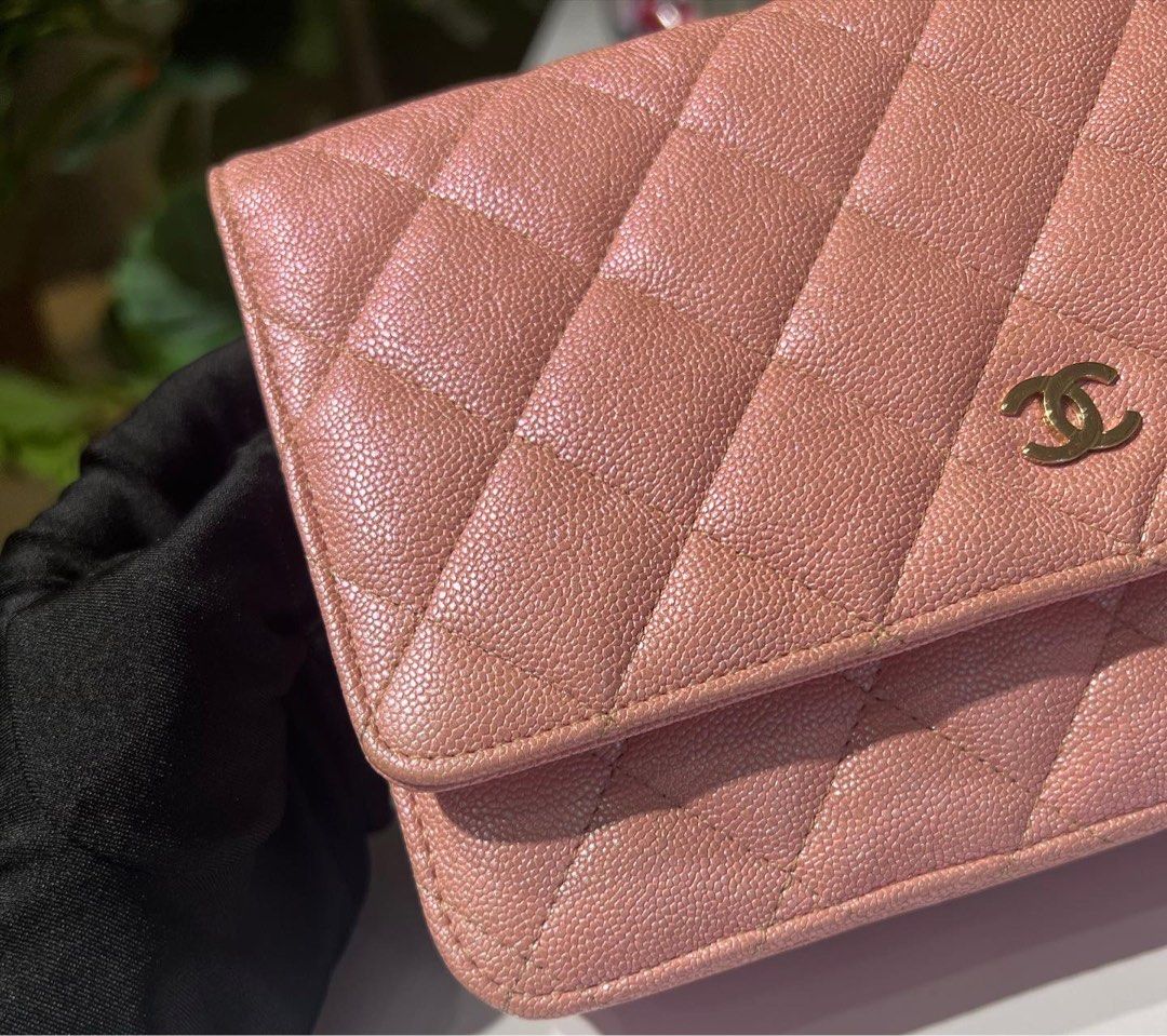 WOC 19CM LIGHT PINK CAVIAR SILVER HARDWARE