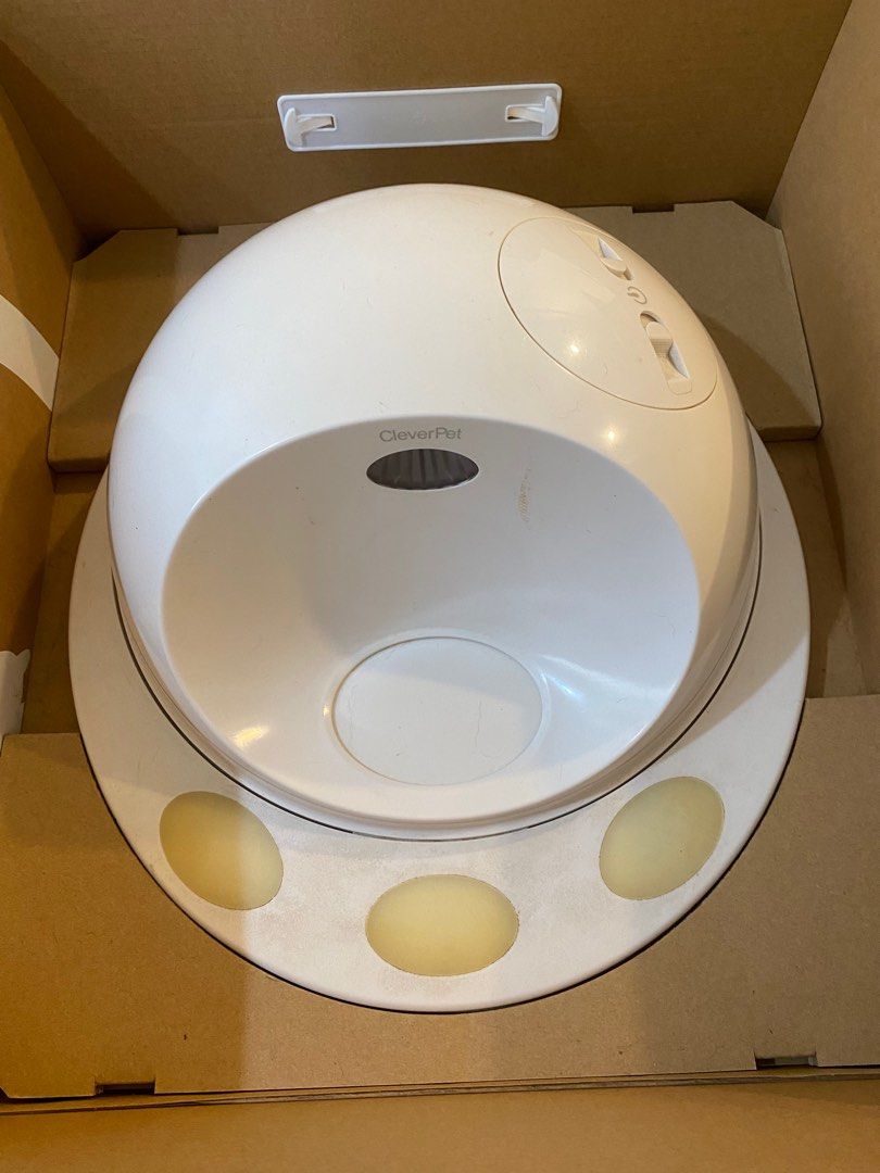 CleverPet - game console for dogs!, Pet Supplies, Homes & Other Pet  Accessories on Carousell