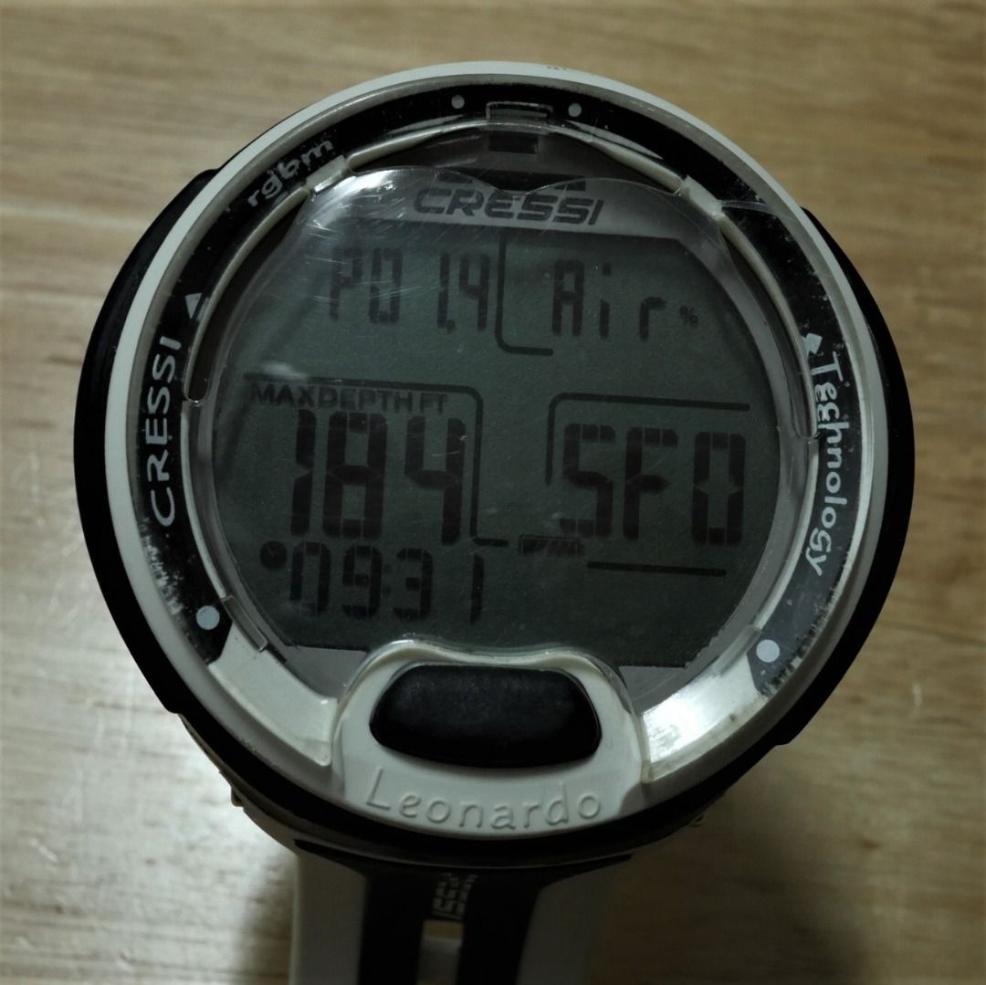 Cressi Leonardo SCUBA DIVE COMPUTER, Sports Equipment, Other Sports