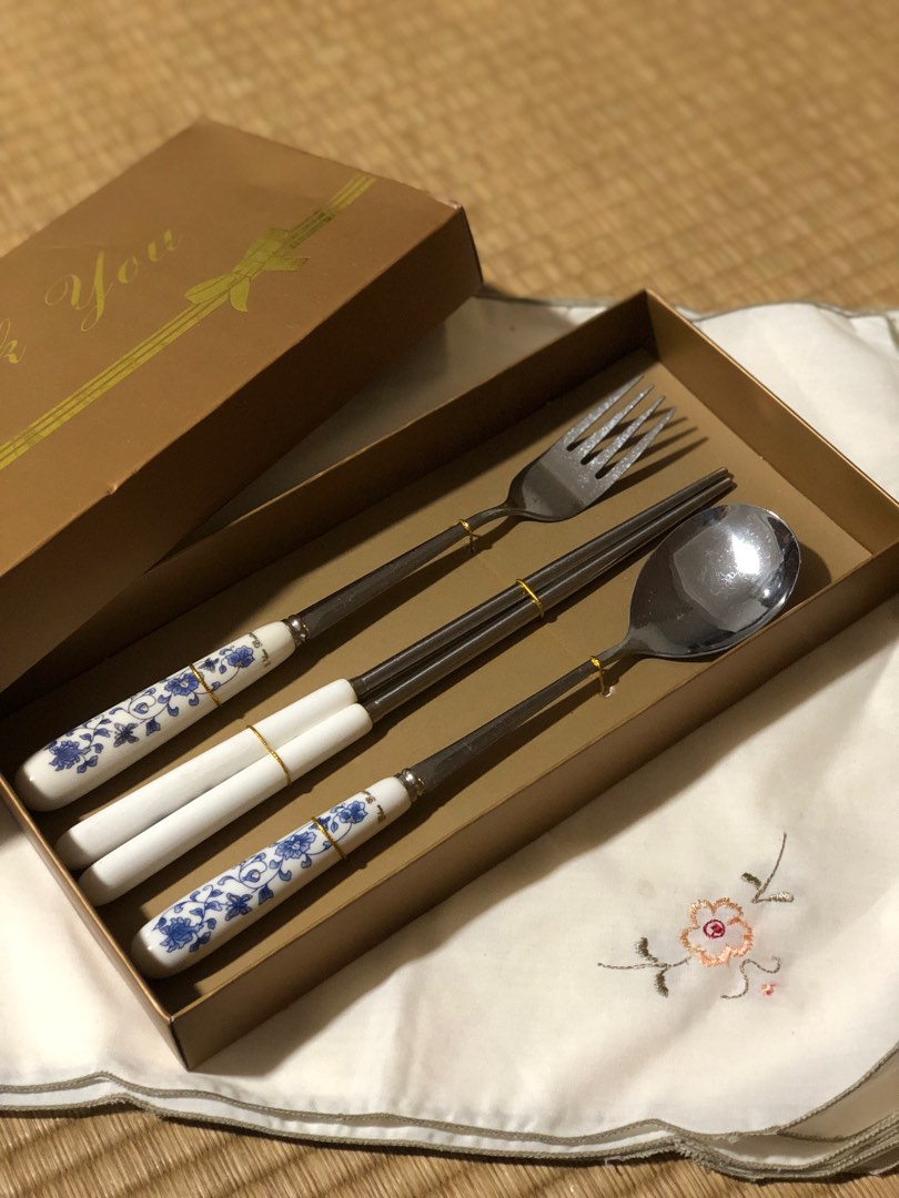 Cutlery set with porcelain handle, Furniture & Home Living, Kitchenware