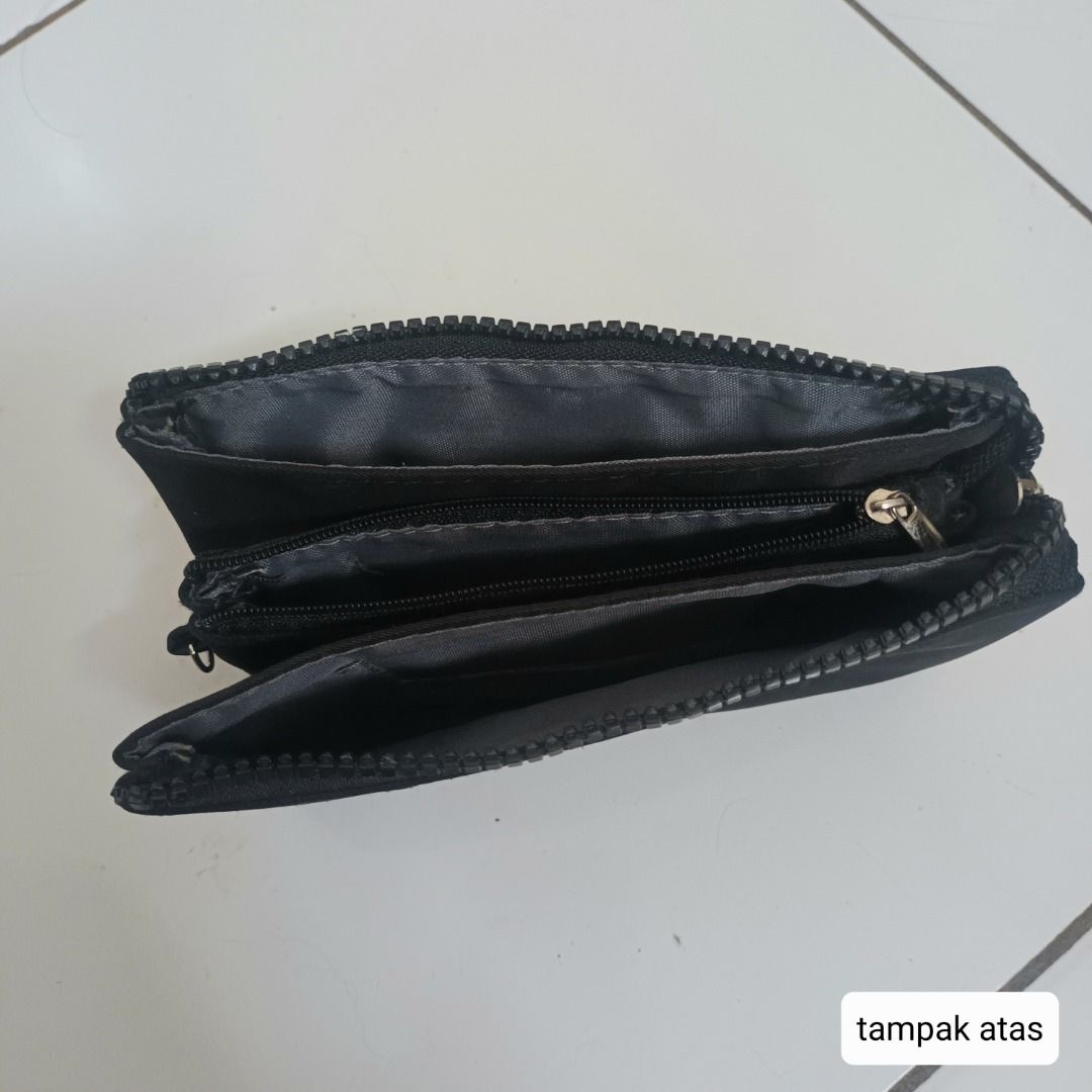 DOMPET TAS KECIL LONGCHAMP HITAM, Fesyen Wanita, Tas & Dompet di Carousell
