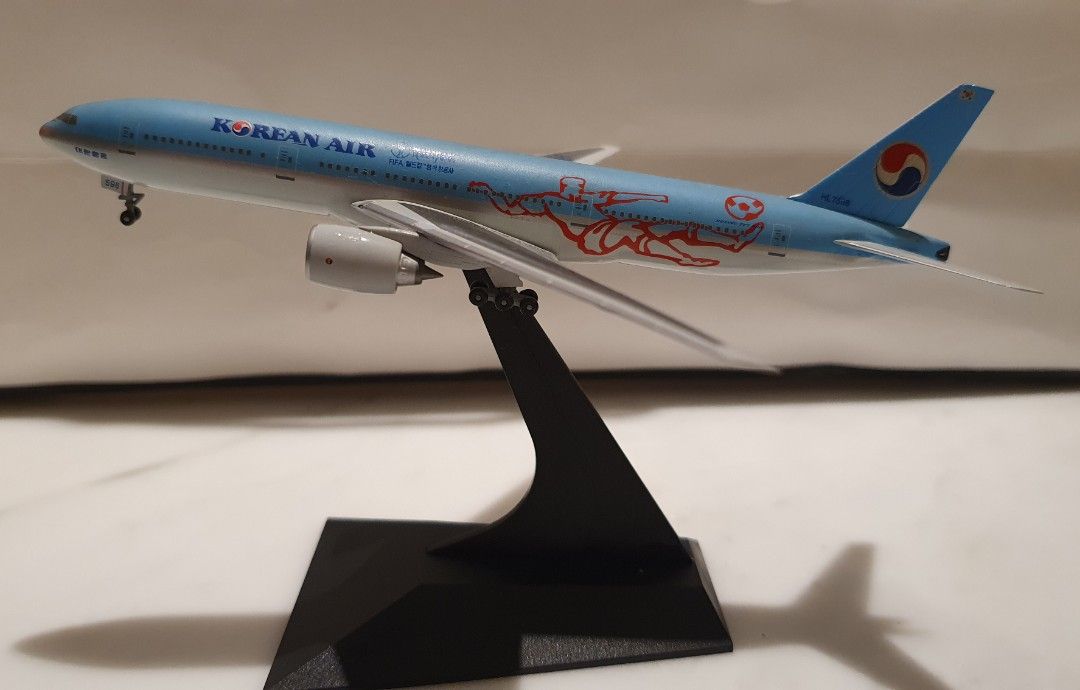 Dragon Wings 1:400 Korean Air Boeing 777-200 Fifa Soccer World Cup