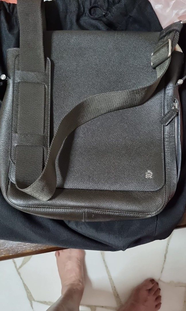 Dunhill sling bag store