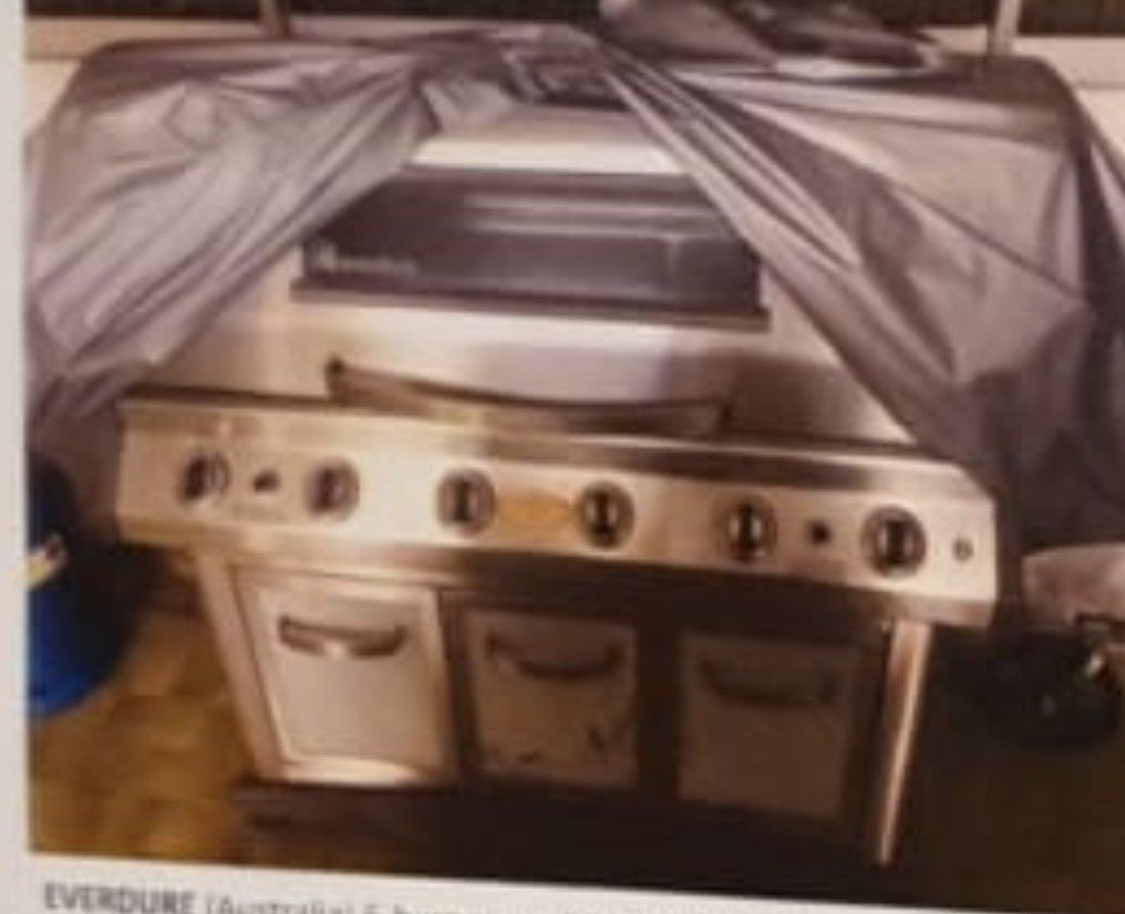 Everdure Stirling (Australia) 6-burner BBQ, TV u0026 Home Appliances, Kitchen  Appliances, BBQ, Grills u0026 Hotpots on Carousell
