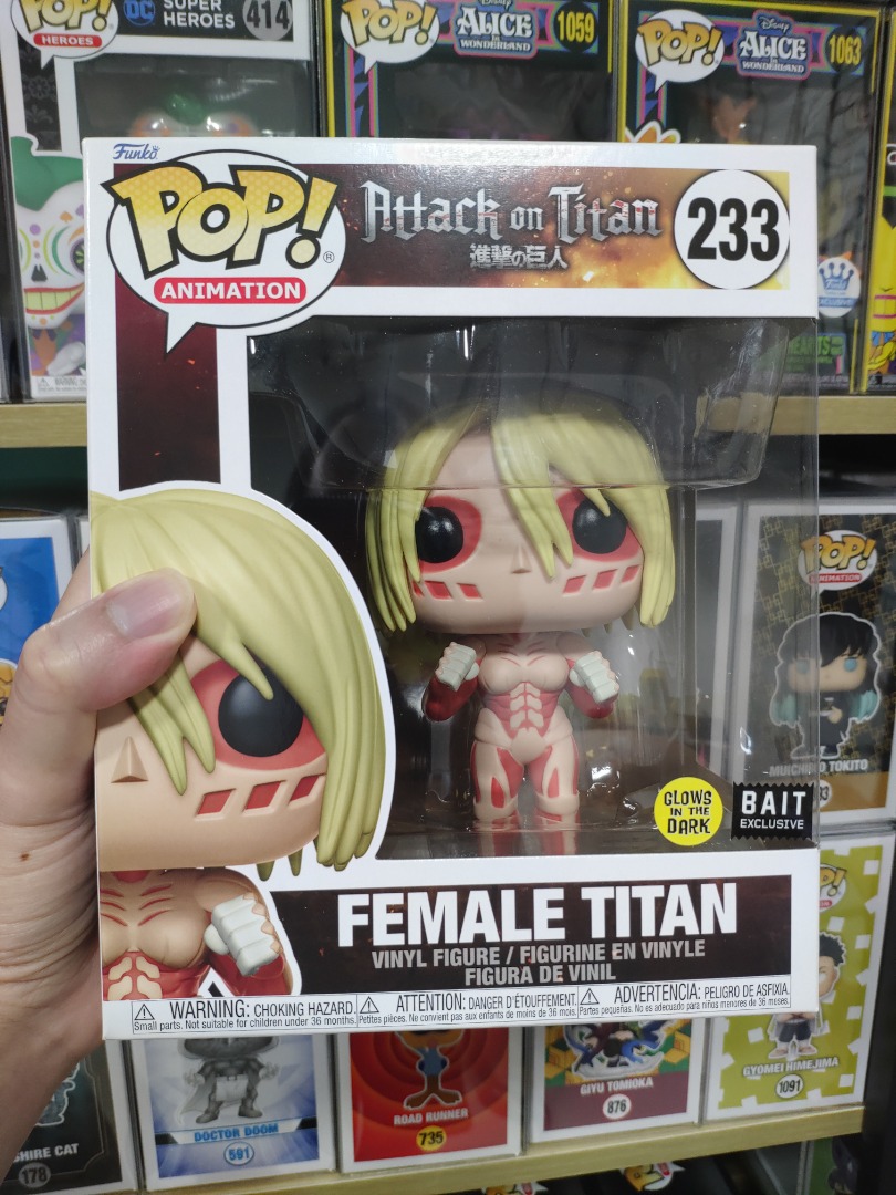 Pop! Attack On Titan – Figura Titán Femenino Glow In The Dark 6 Pulgadas Edición Limitada