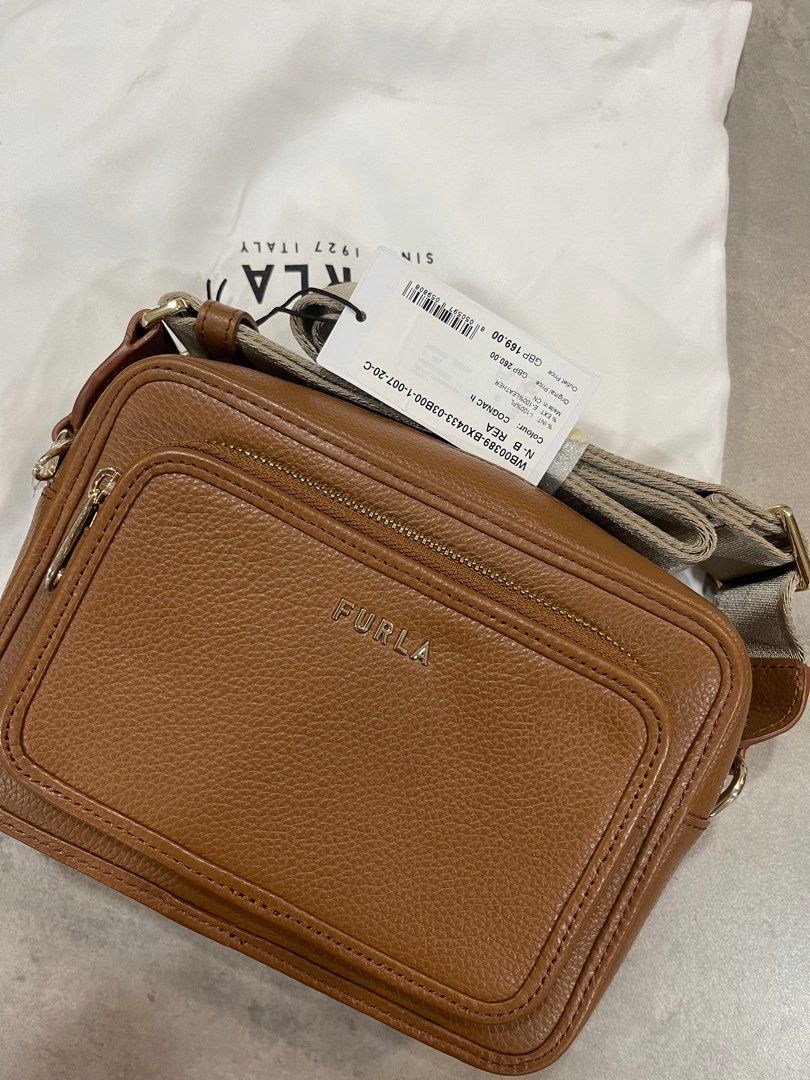 Furla camera hotsell crossbody