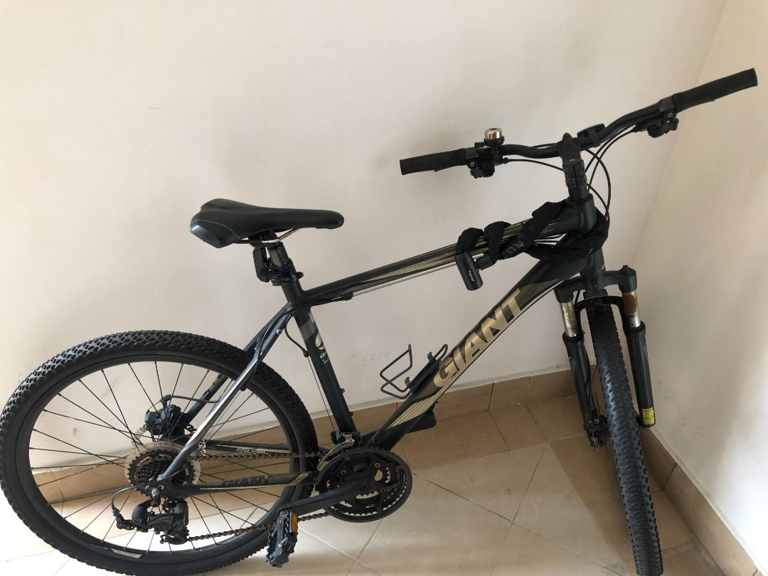 Giant Aluxx 6000 Series Bicycle
