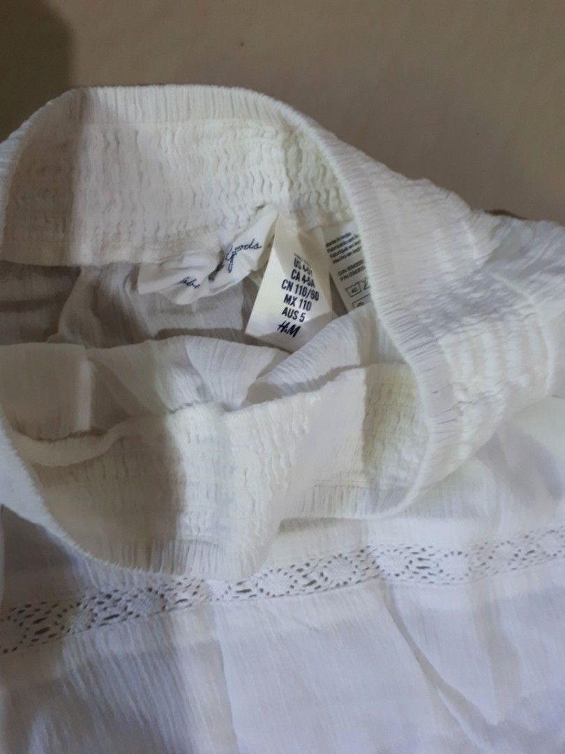 H& M skirt s4/5 (Category: Babies & Kids Fashion) located in Balanga. Submitted by _thriftizen (Listing ID 1197161643, Image 3). Description: used once.