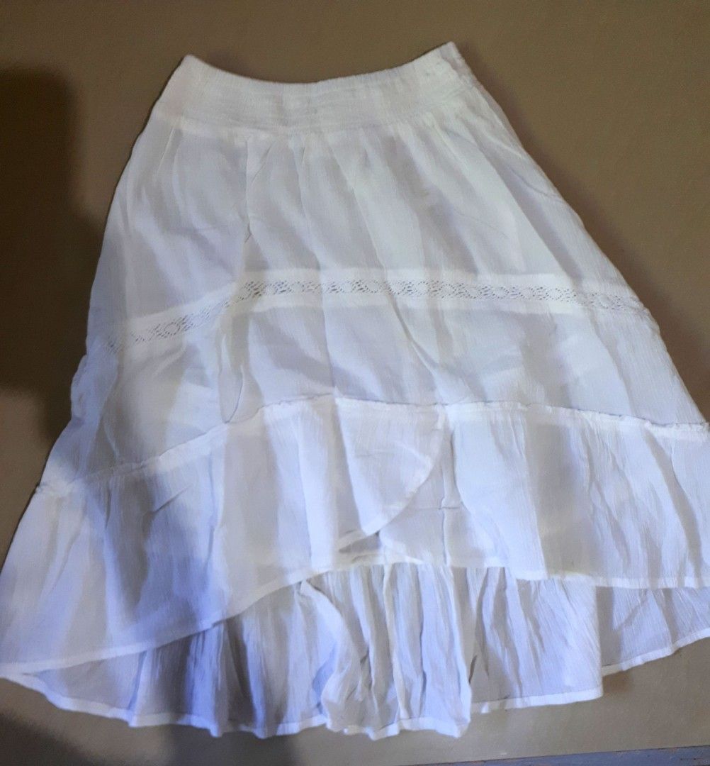 H& M skirt s4/5 (Category: Babies & Kids Fashion) located in Balanga. Submitted by _thriftizen (Listing ID 1197161643, Image 2). Description: used once.