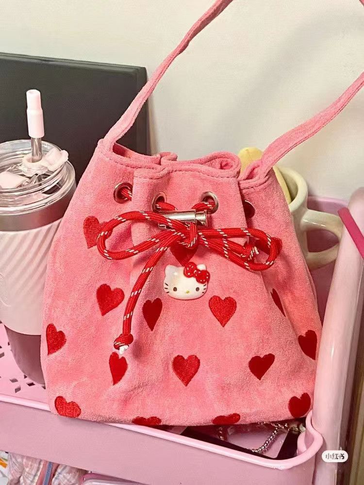 Hello kitty sale bucket bag