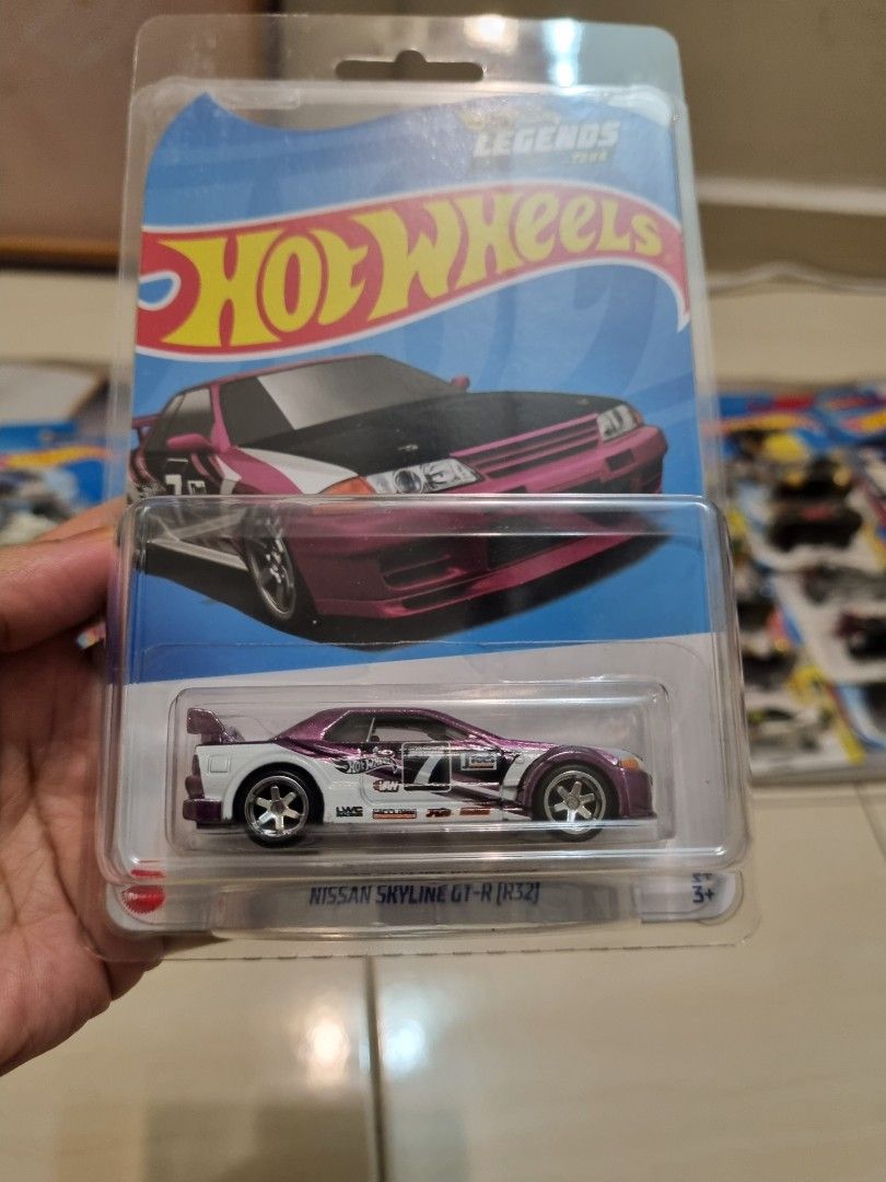 HOT WHEELS NISSAN SKYLINE GT-R(R32), Hobbies & Toys, Toys & Games on ...