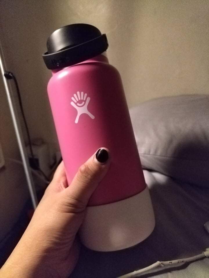 Hydroflask authentic, Furniture & Home Living, Kitchenware & Tableware