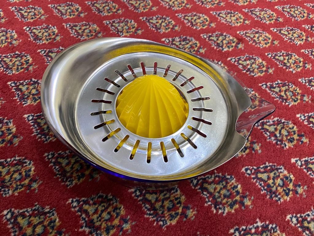 IKEA Spritta Citrus Squeezer, TV & Home Appliances, Kitchen
