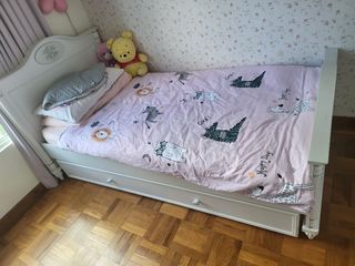 (Category: ) located in . Submitted by jayf77 (Listing ID 1197135912, Image 1). Description: .