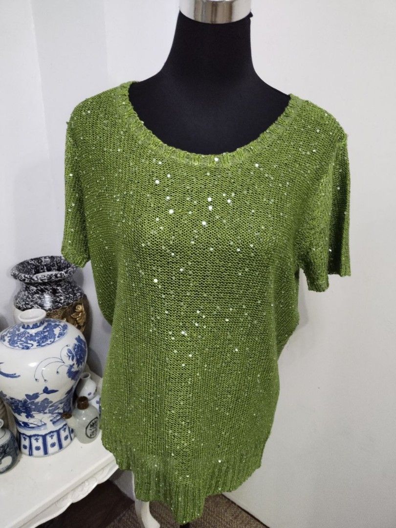 Knitted blouse, Women's Fashion, Tops, Blouses on Carousell