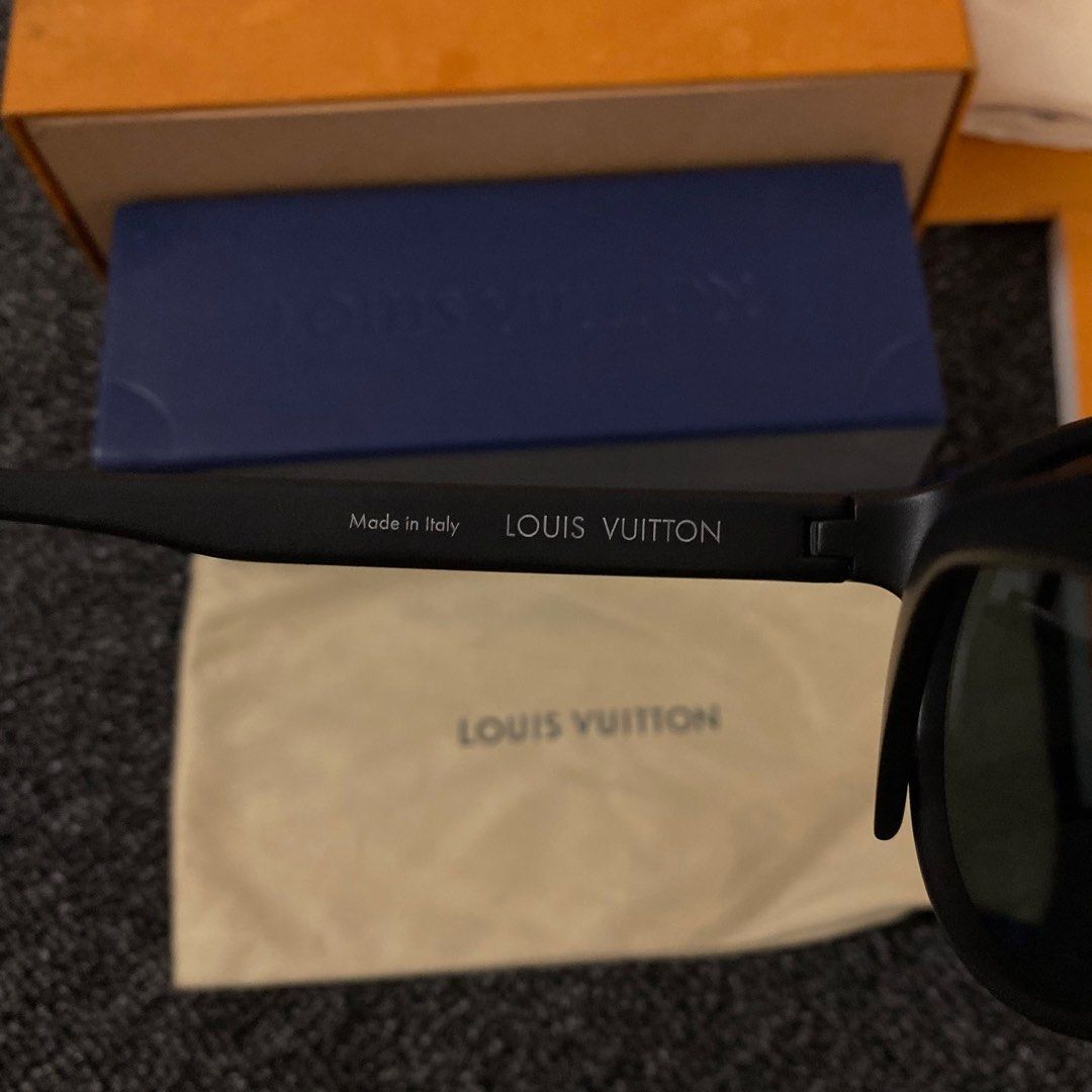 Louis Vuitton LV Waimea Round Monogram Sunglasses, Luxury, Accessories on  Carousell