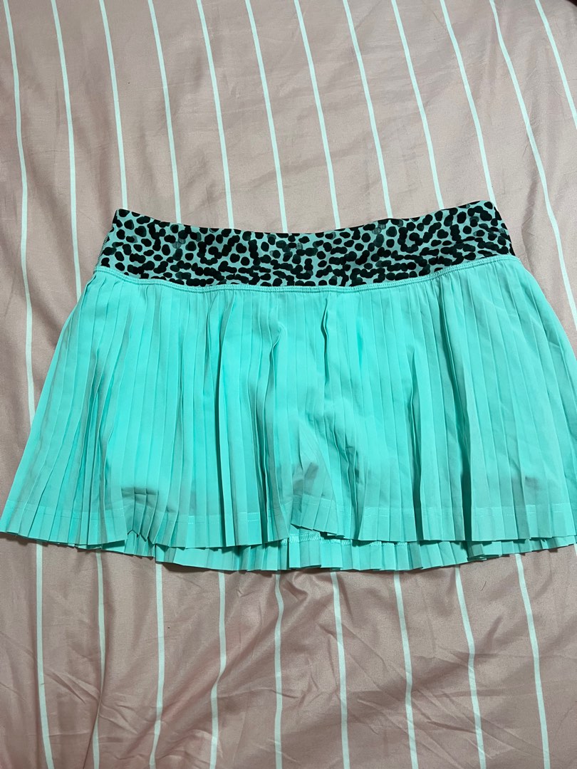 Lululemon Skirt with Inner Tights, Women's Fashion, Activewear on Carousell