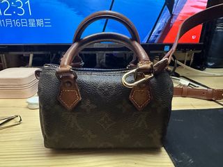 （分類：）位於 。 由 vyvintagelover 提交（商品編號 1197131969，圖片 1）。簡介： 。