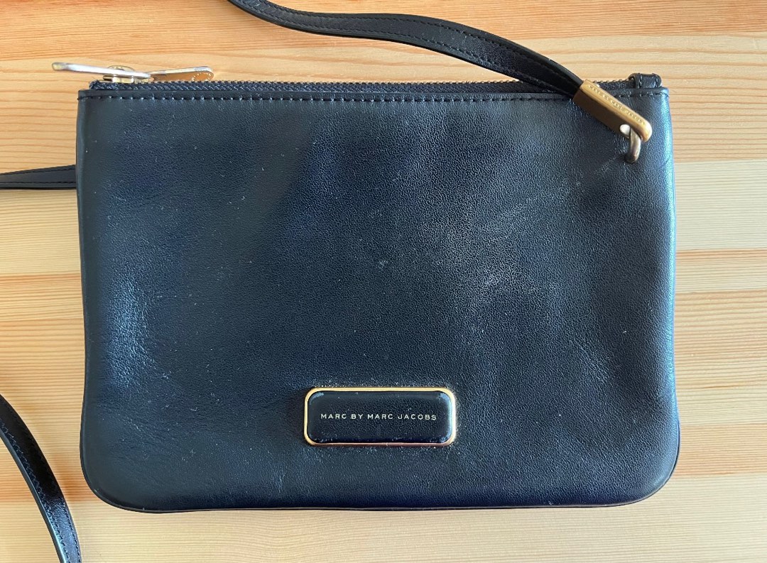 Marc Jacobs Double Zip Bag, Women's Fashion, Bags & Wallets, Crossbody Bags on Carousell
