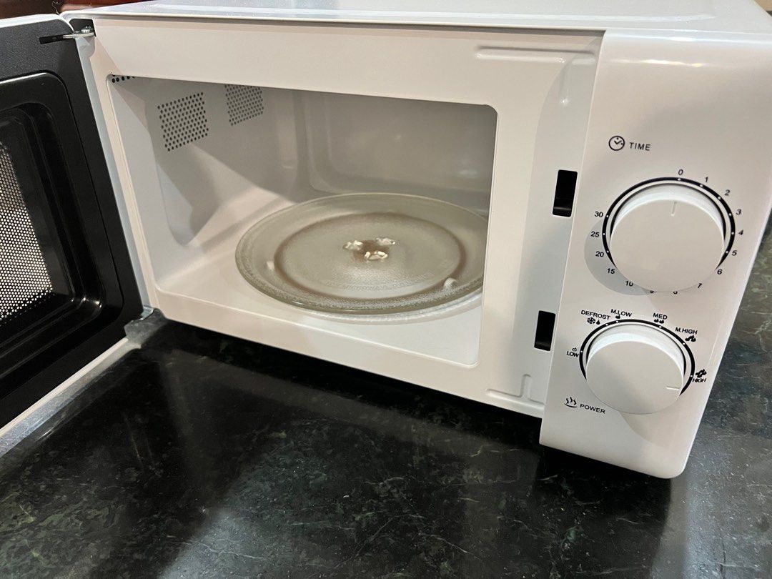 Meadows Essential 20L Microwave LIKE NEW, TV & Home Appliances, Kitchen