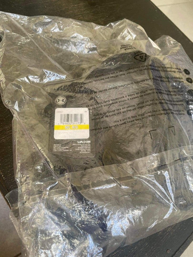SOLD!!! Men's Under Armour (UA) Flash 1 Panel Close Cap Size Medium (Category: Caps & Hats) located in Mandaluyong City. Submitted by declutteredapparel (Listing ID 1197158432, Image 3). Description: For Sale: Men's Under Armour (UA) Flash 1 Panel Close Cap Size Medium Brand New with Tag.