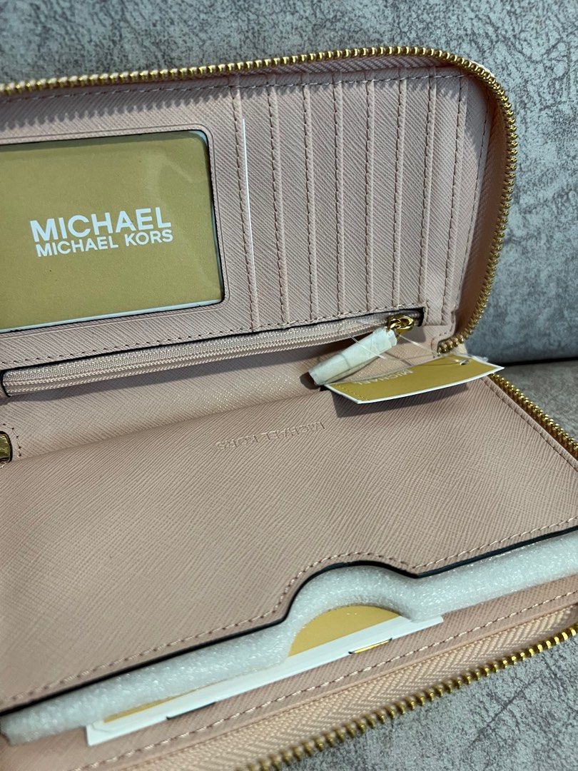 Michael Kors Wallet ( Women) Light Pink, Luxury, Bags & Wallets on Carousell