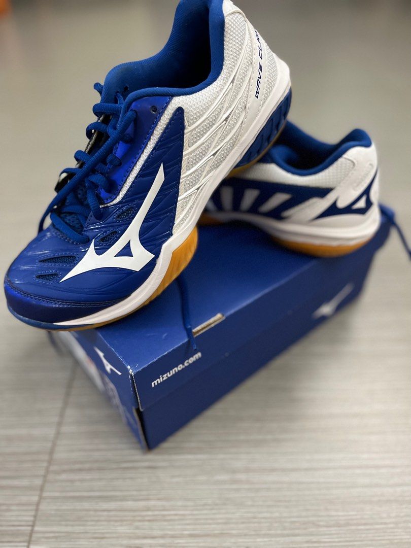 Mizuro Badminton. Shoes woman Carousell