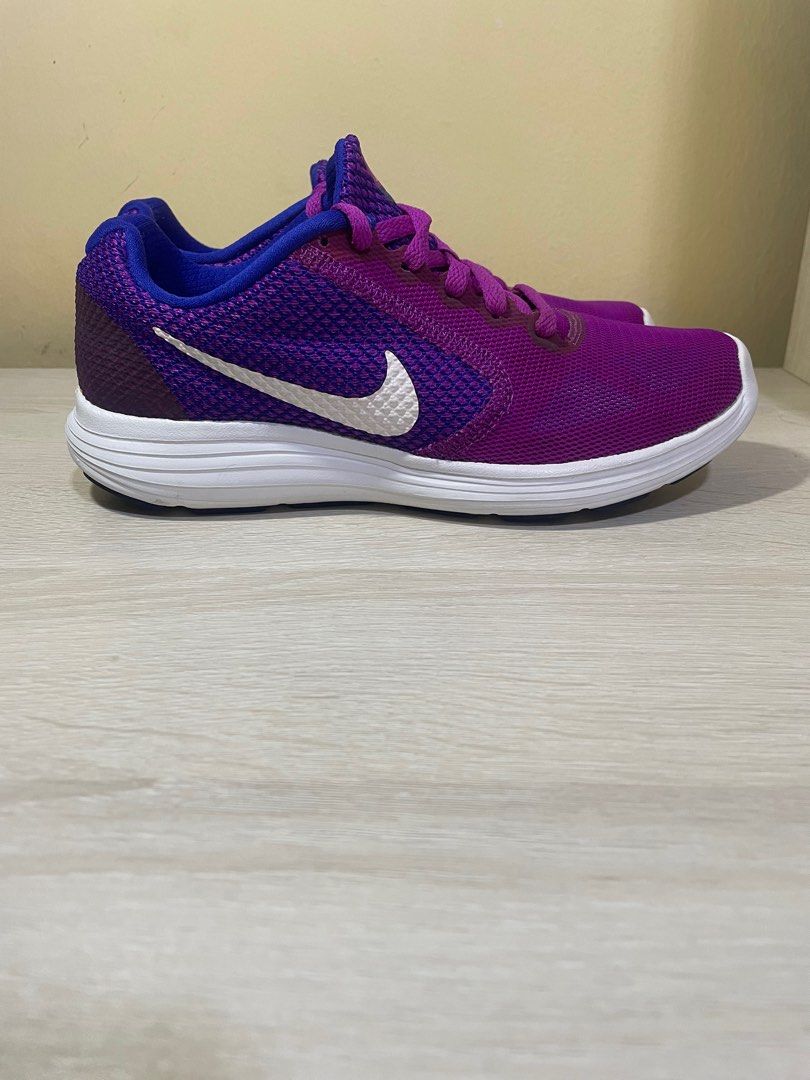 Nike Revolution 3 (Women's), Women's Fashion, Footwear, Sneakers on  Carousell