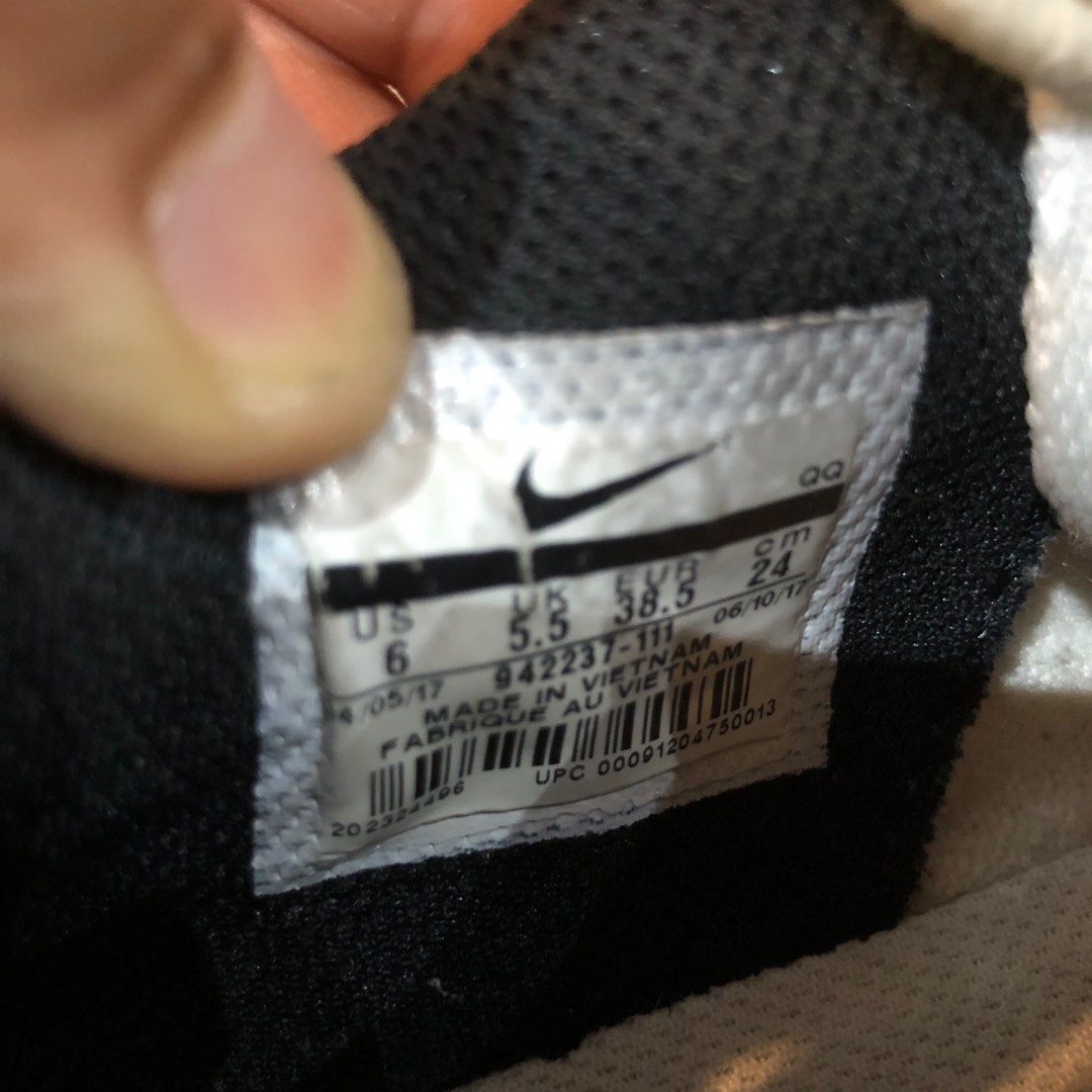 942237 nike