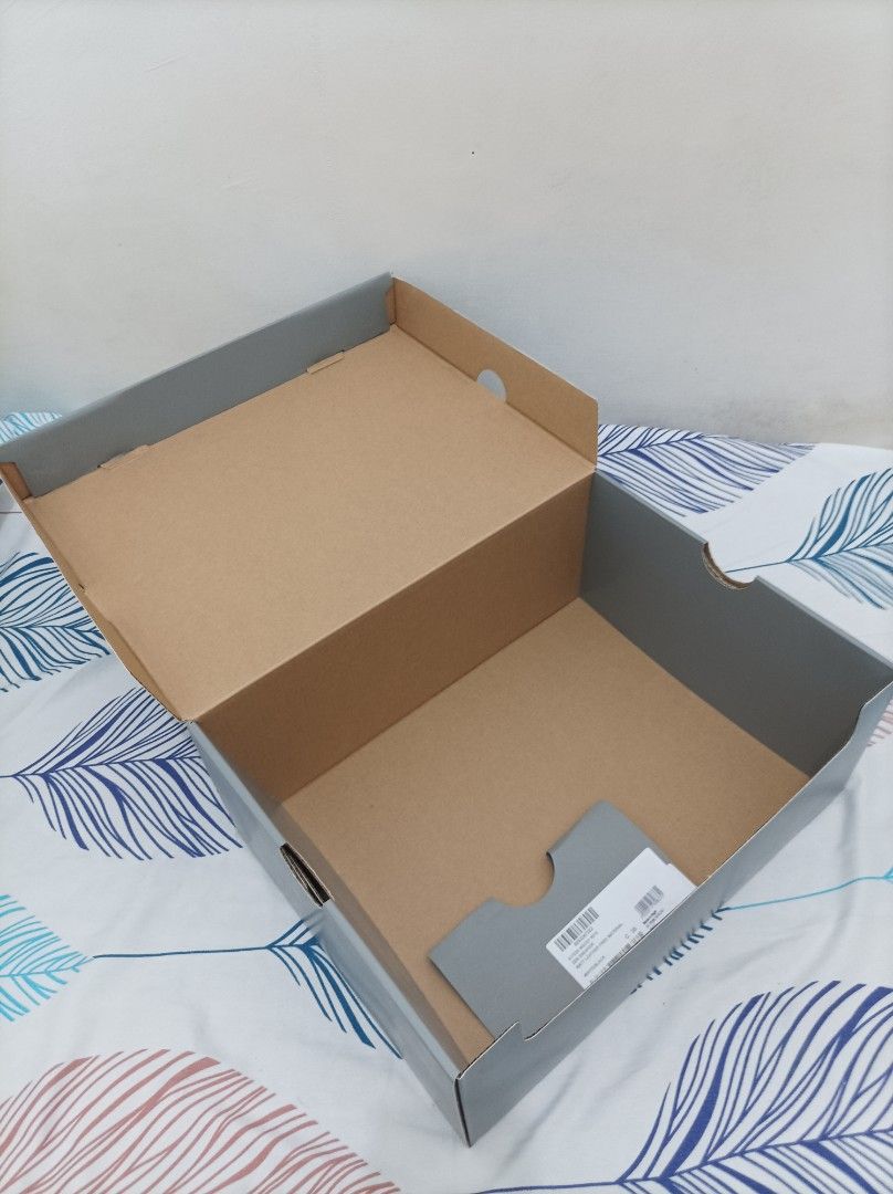 Original Balenciaga shoe box, Luxury, Bags & Wallets on Carousell