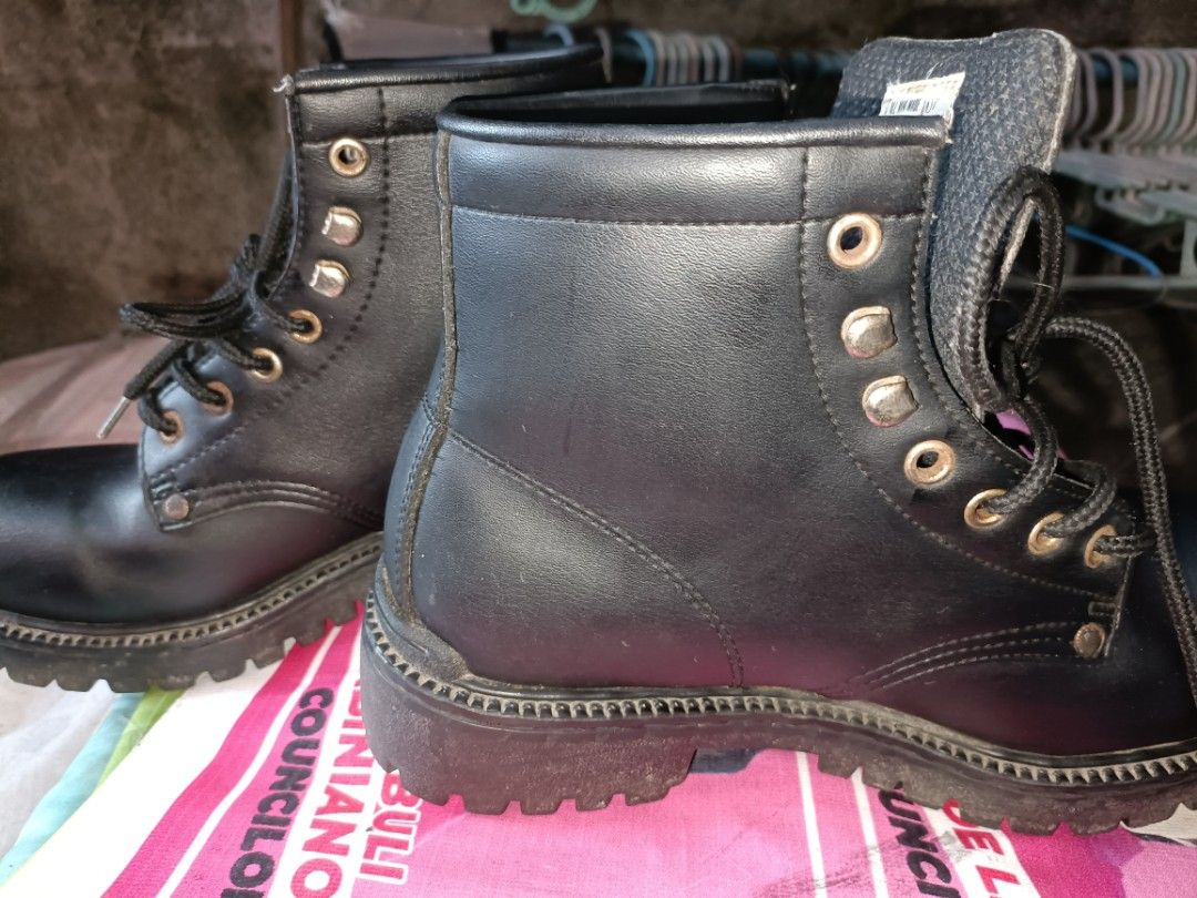 Rugged outback work discount boots