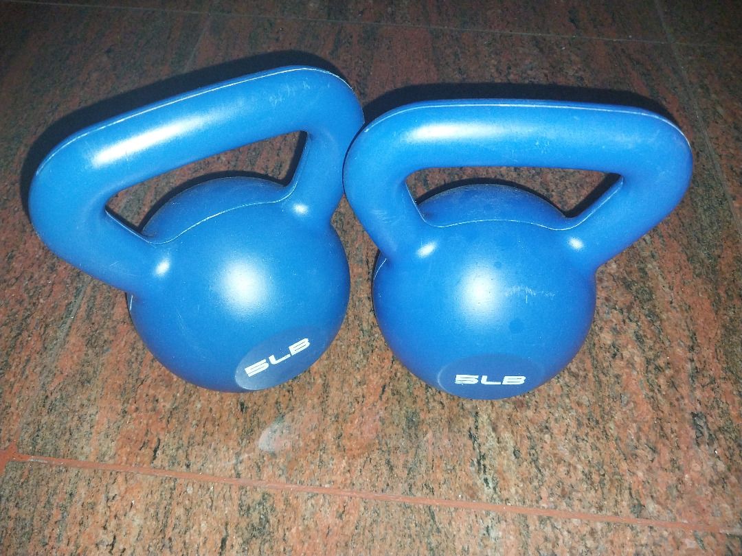 Pair of Kettlebells (5lb each), Sports Equipment, Exercise & Fitness