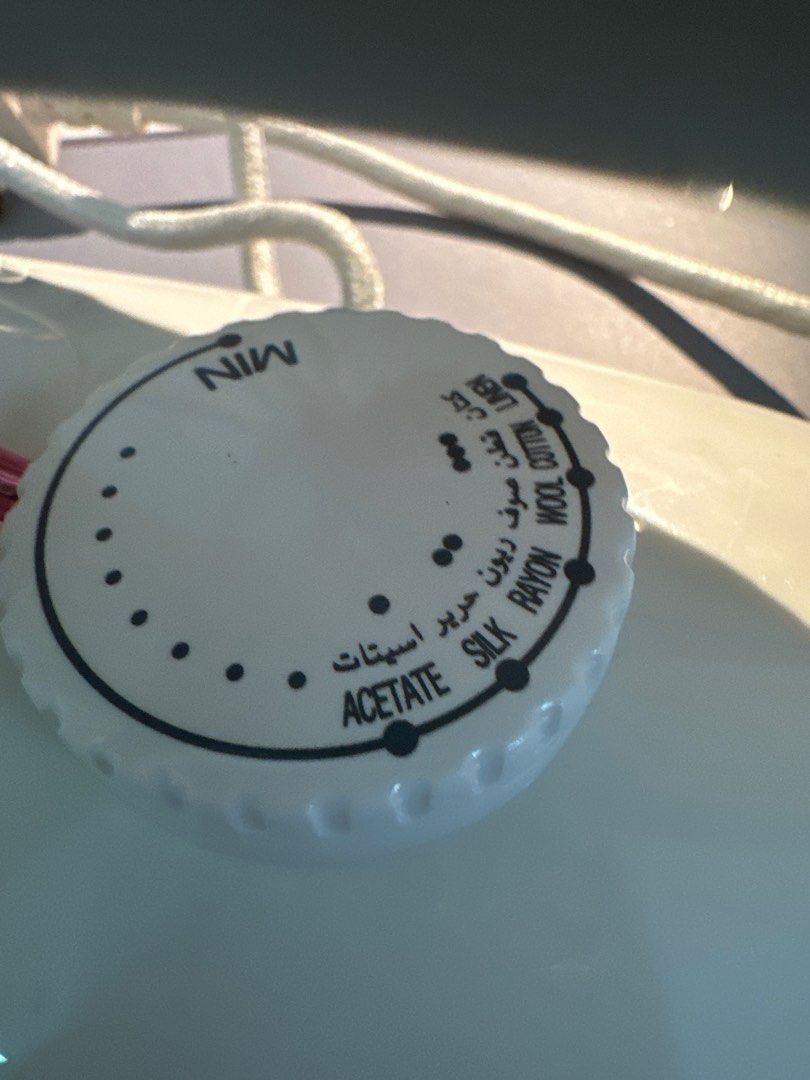 Panasonic Iron no steam , Furniture & Home Living, Cleaning & Homecare Supplies, Ironing