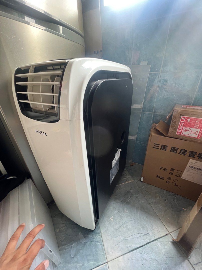 Portable aircon for sale, TV & Home Appliances, Air Conditioners