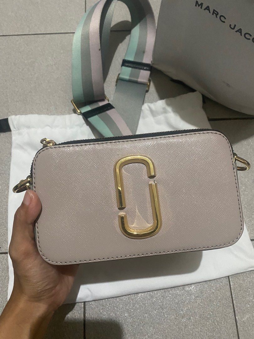 preloved Marc Jacobs snapshot camera bag lilac, Barang Mewah, Tas