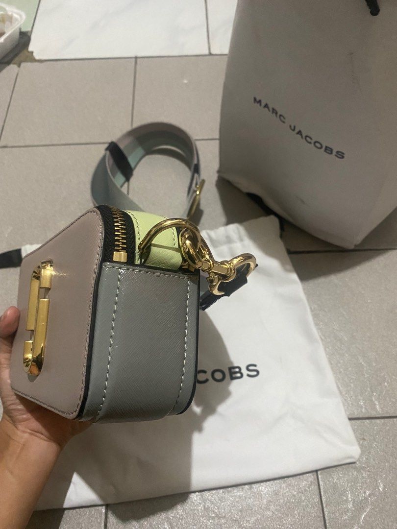 preloved Marc Jacobs snapshot camera bag lilac, Barang Mewah, Tas
