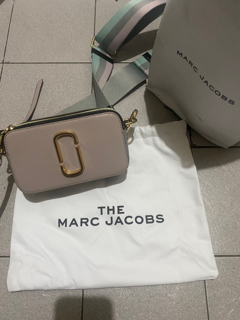 preloved Marc Jacobs snapshot camera bag lilac, Barang Mewah, Tas