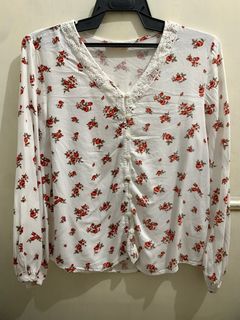 (Category: ) located in . Submitted by FA.CLOSET (Listing ID 1197125422, Image 1). Description: .